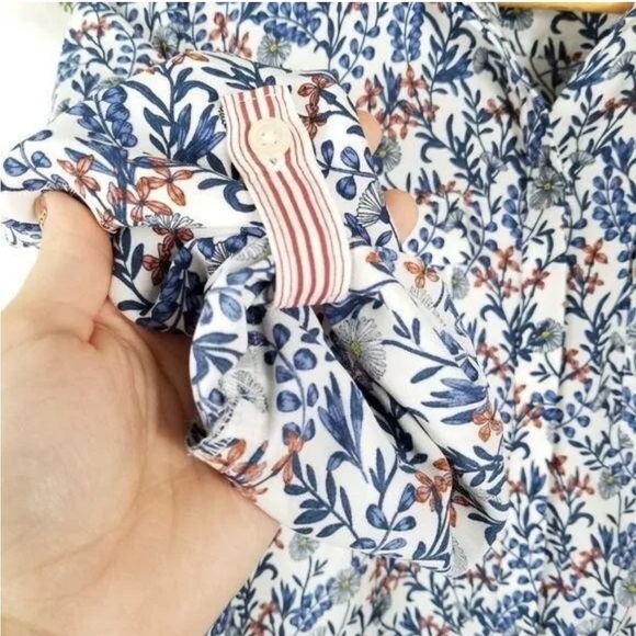 Ann Taylor Loft White  Floral Long Sleeve Top - Picture 6 of 12